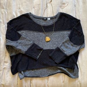 BDG XS black grey long sleeved striped crop top